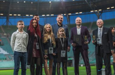 zawodnicy klubu sajkan po gali nagród sportowych
